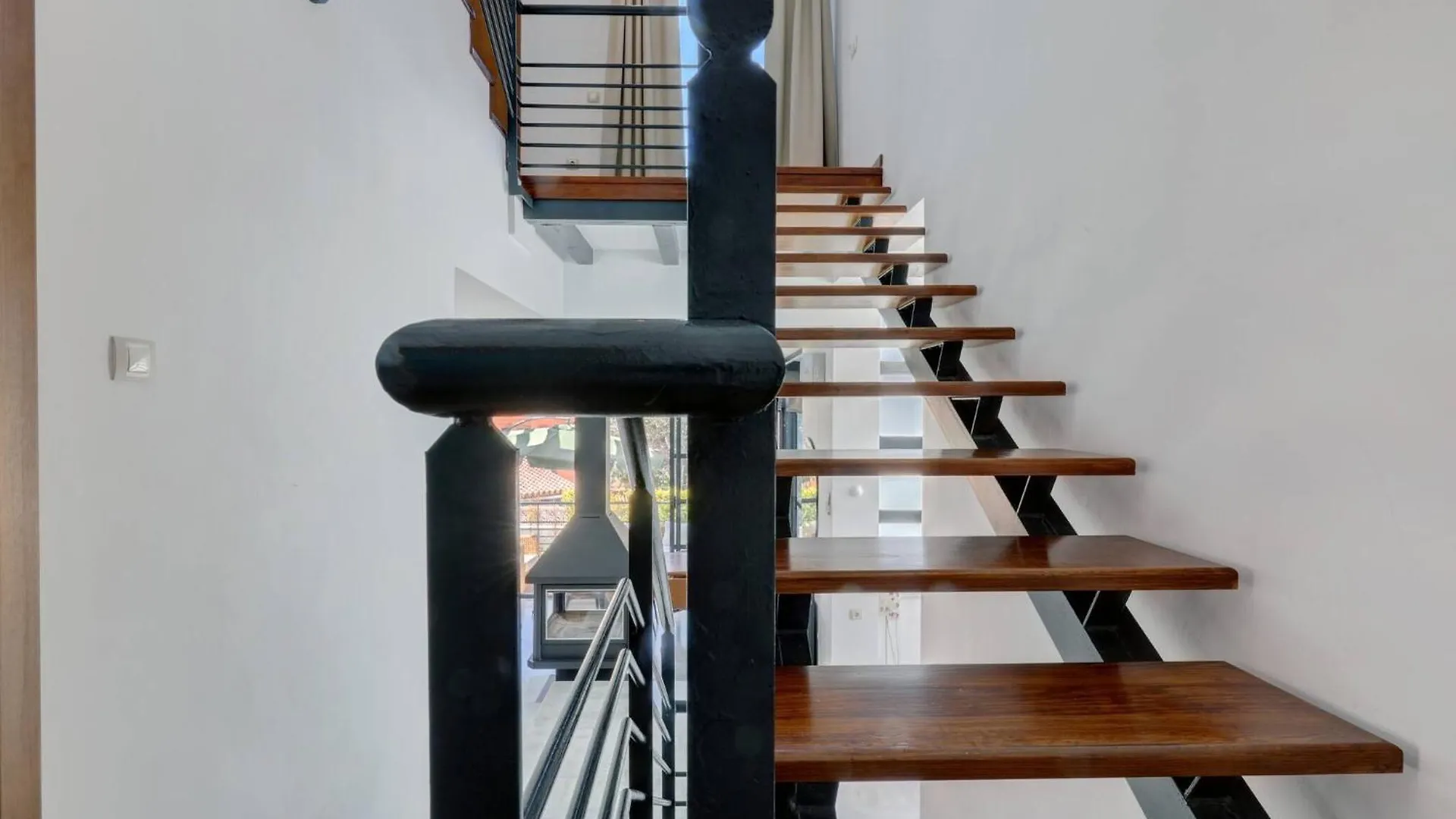 011 Bright And Spacious Villa With Private Pool 베날마데나코스타