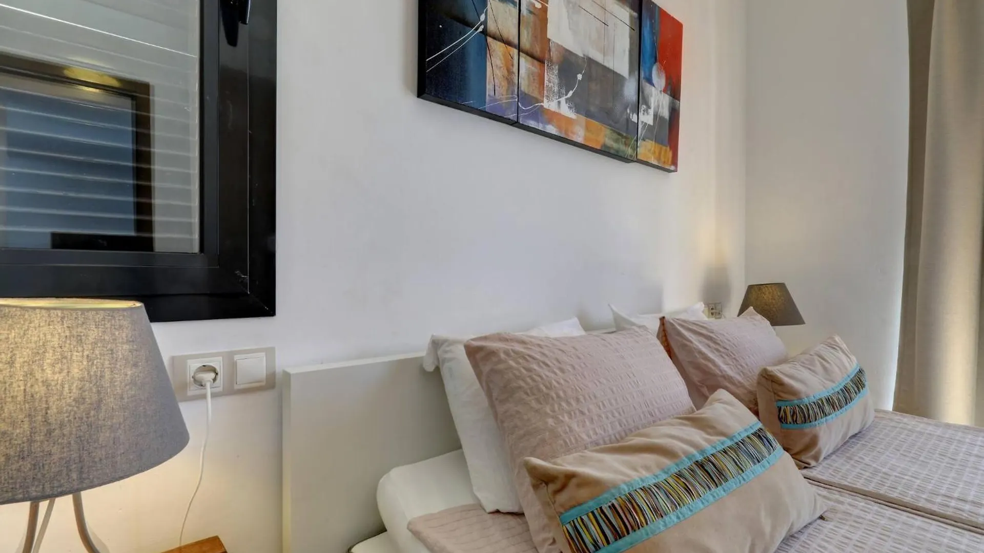 011 Bright And Spacious Villa With Private Pool Benalmadena
