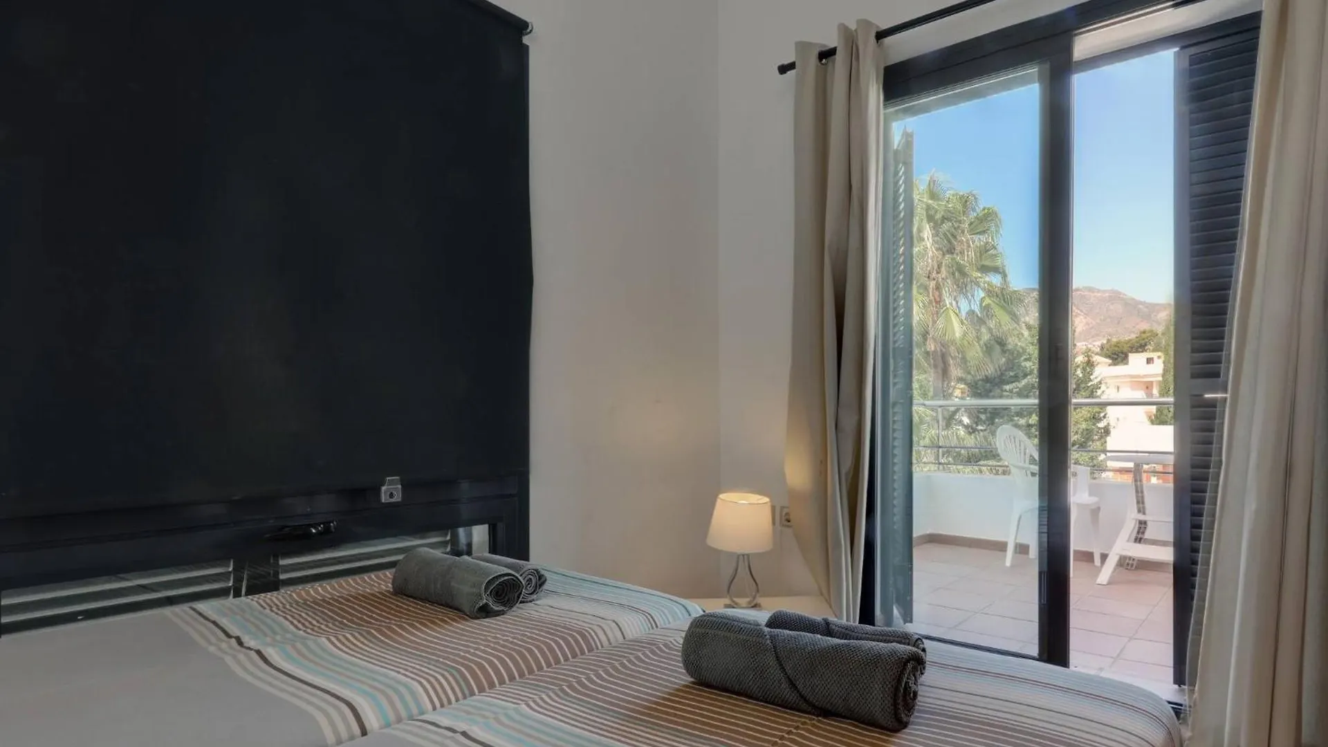011 Bright And Spacious Villa With Private Pool Benalmadena