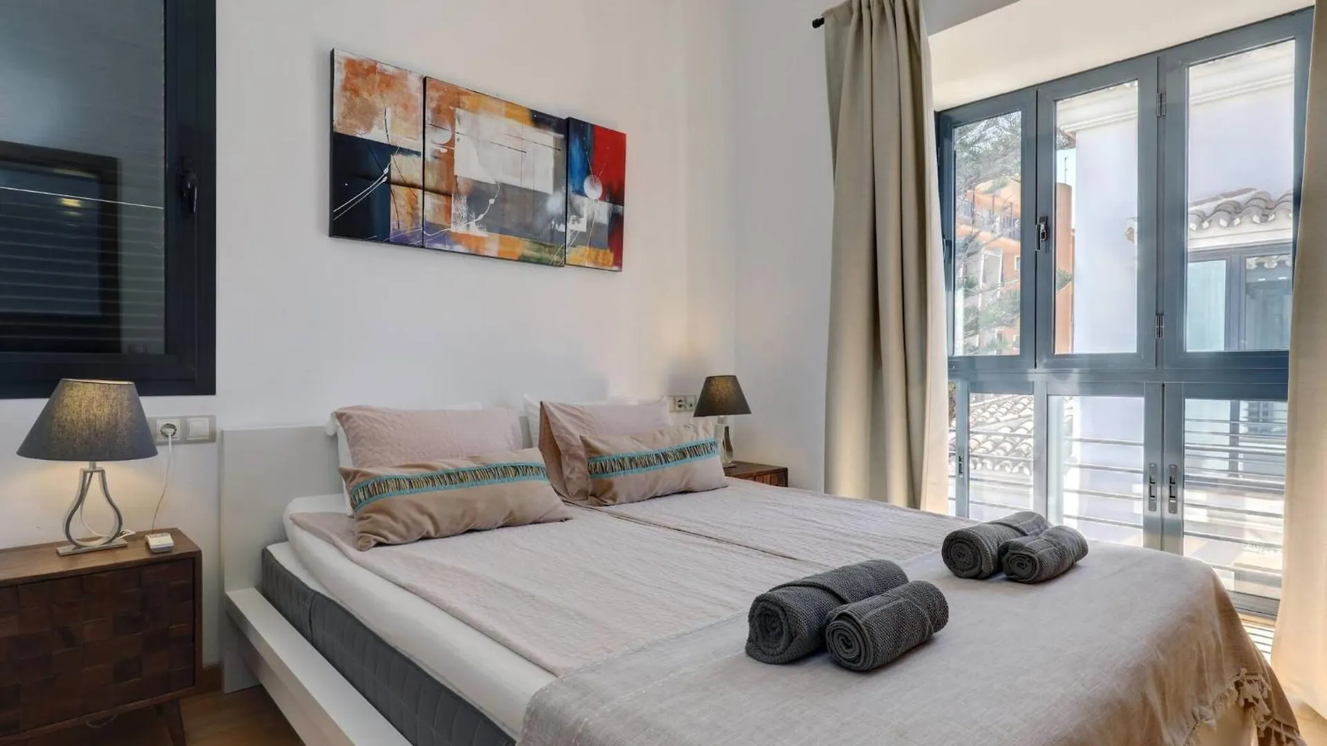 011 Bright And Spacious Villa With Private Pool Benalmádena