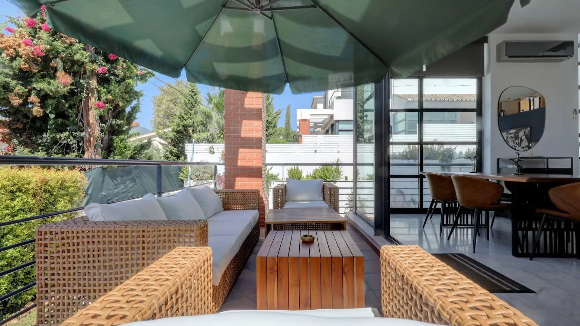 011 Bright And Spacious Villa With Private Pool Benalmadena